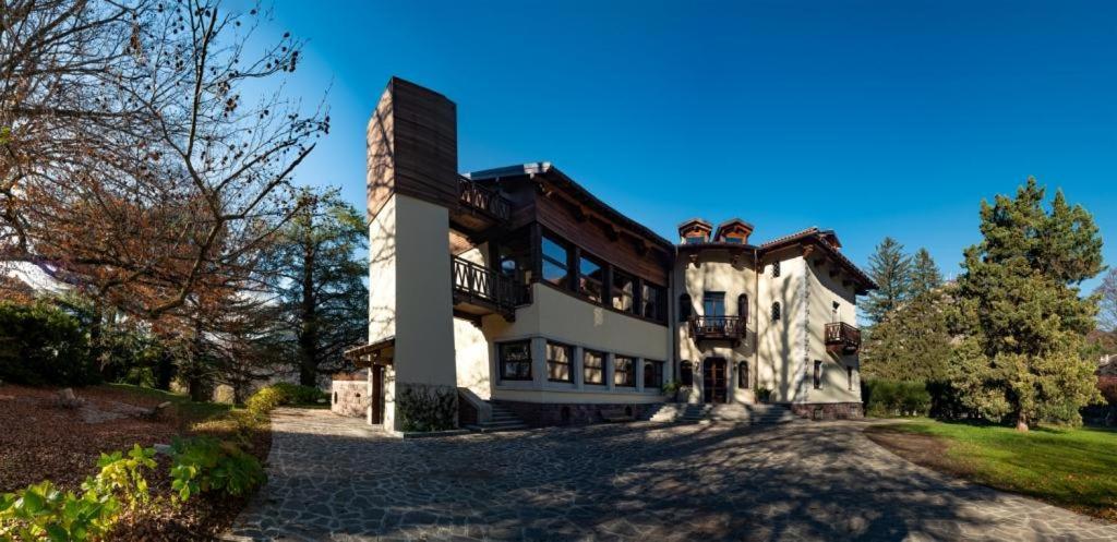 Cavallier Bed & Breakfast Barzio